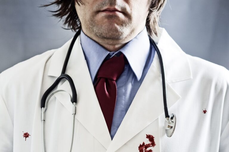 Sicarios se disfrazan de médicos para ingresar a hospital mexicano