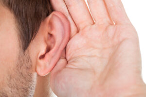 Pérdida auditiva, ¿por qué ocurre en adultos jóvenes?