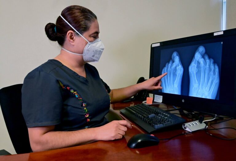 ¿En qué hospital se hizo el primer estudio de rayos X en México?