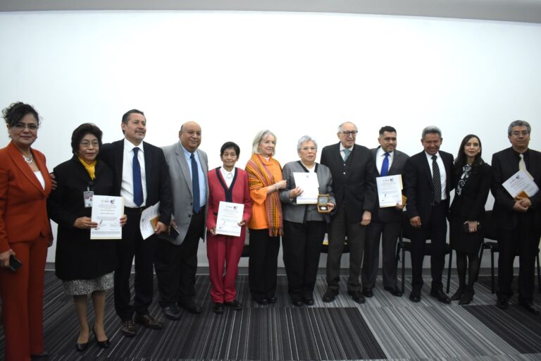 Premio de Antigüedad en Salud 2024: Lista con todos los ganadores