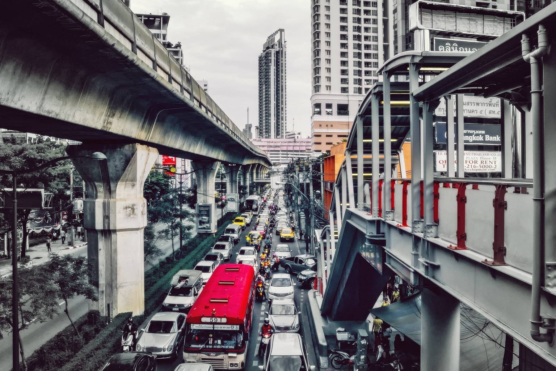 Comment surveiller ses enfants lors d’un voyage en Thaïlande ? 2 - thailande-fr Le trafic chaotique de Bangkok