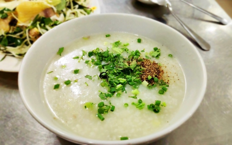 La cuisine vietnamienne, saine et savoureuse 5 - thailande-fr Chao ga (porridge de riz au poulet