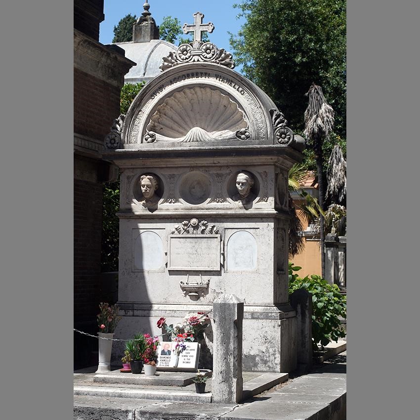 Tomba Raimondo Vianello - Pincetto Nuovo, Riquadro 30, tomba 4