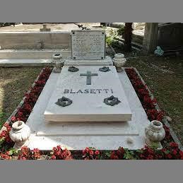 Tomba Alessandro Blasetti - Vecchio Reparto, riquadro 16, tomba a terra 107
