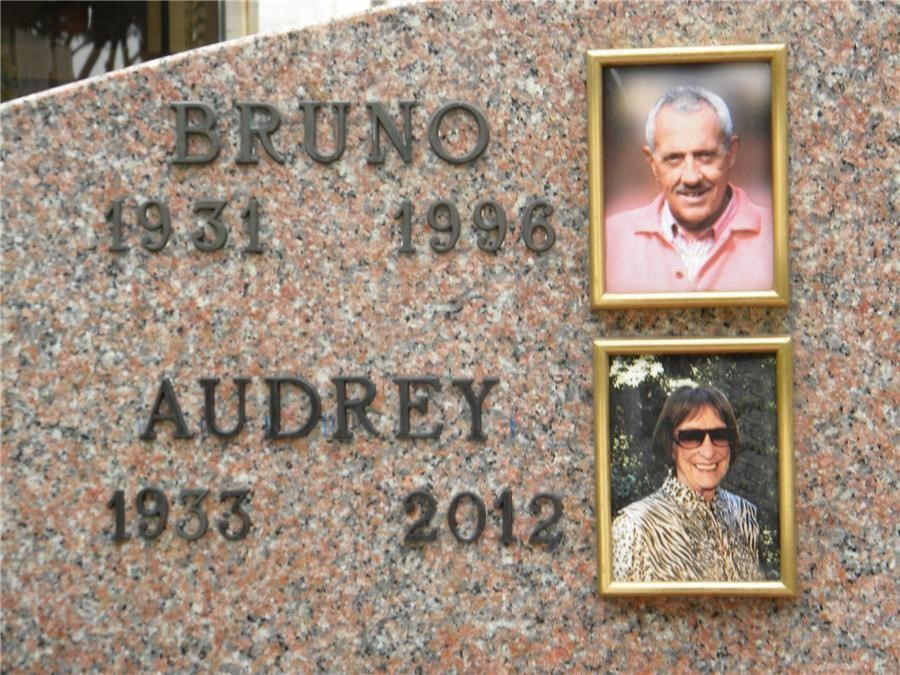 Tomba Bruno Corbucci - Zona Ampliamento: riquadro 133, tomba 92