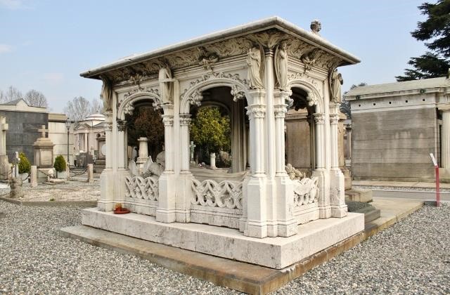 sineo_monumento funerario dedicato a Teresa Sineo-Denina