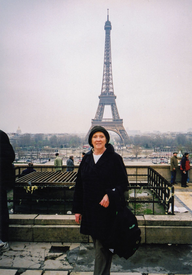 Obituary Photo for Yvonne Ruth Larsen