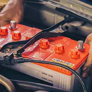 Mobile mechanic changing faulty battery