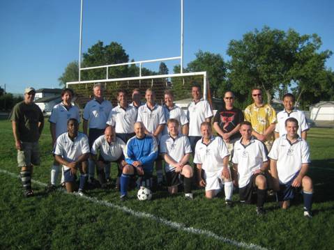 http://i240.photobucket.com/albums/ff185/paladins_soccer/TeamPhotos/Team2008Outdoor.jpg