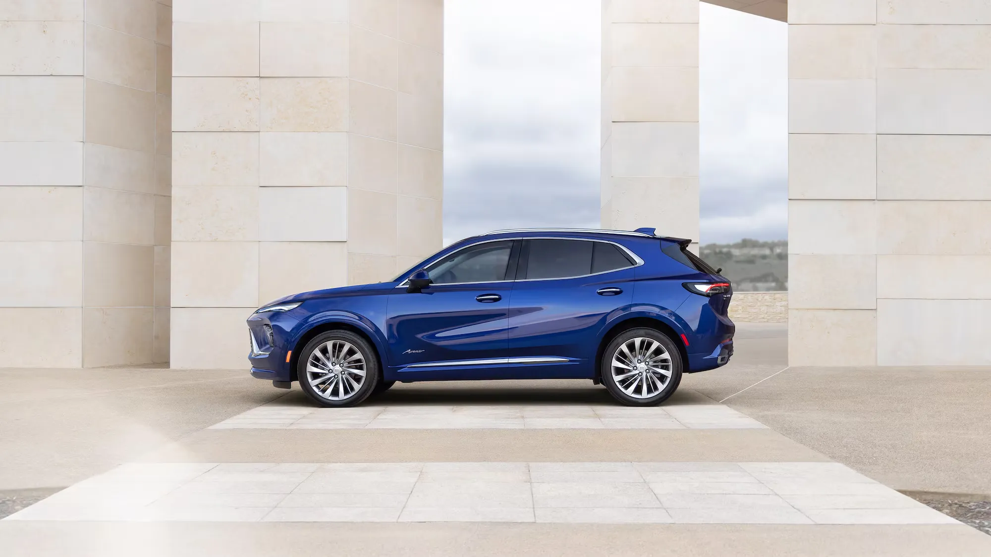 2025 Buick Envision Side