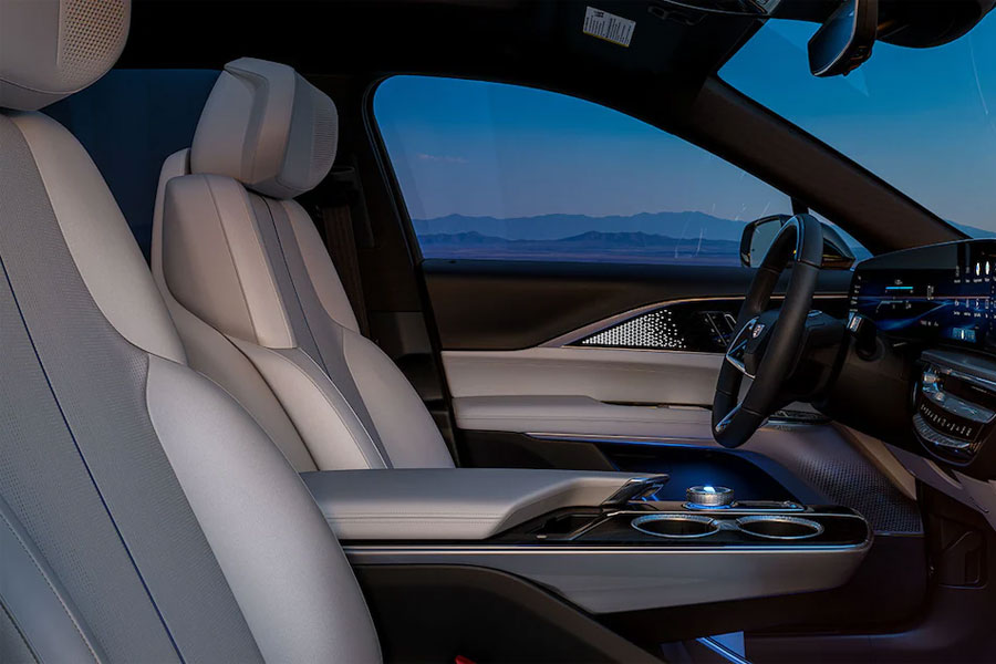 2023 Cadillac Lyriq Interior