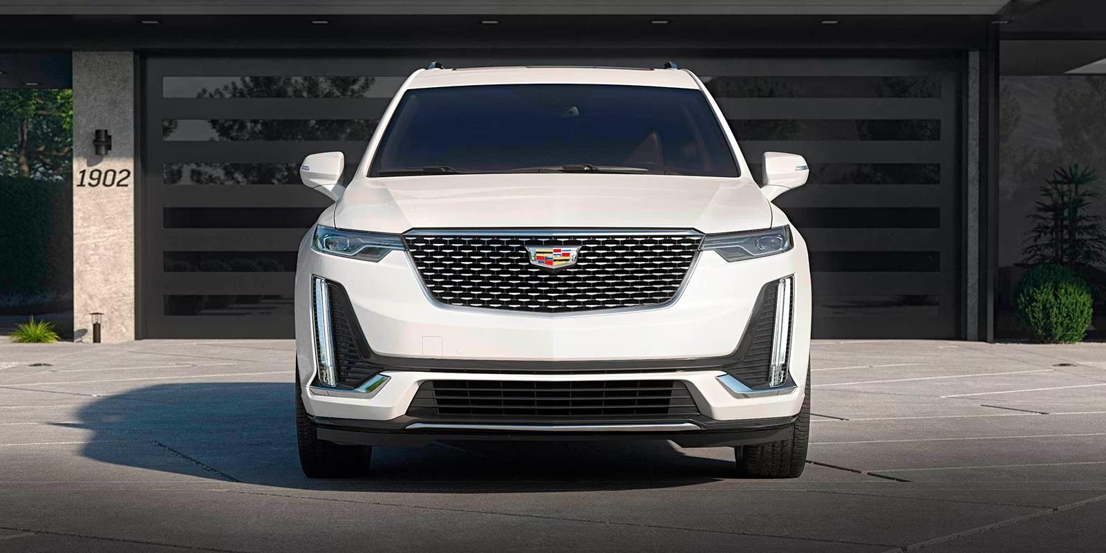 2024 Cadillac XT6 Front