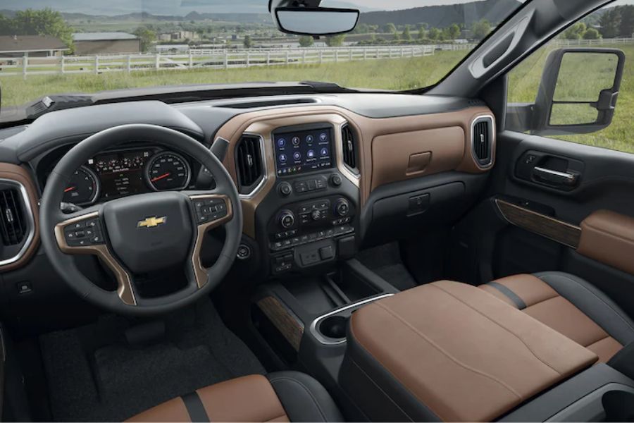 2023 Chevrolet Silverado 3500HD Interior