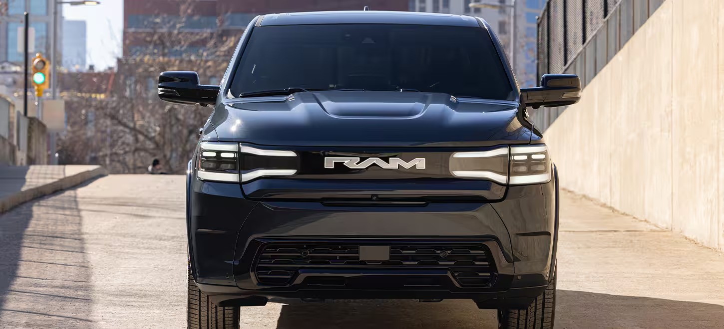 2025 Ram 1500 REV Front