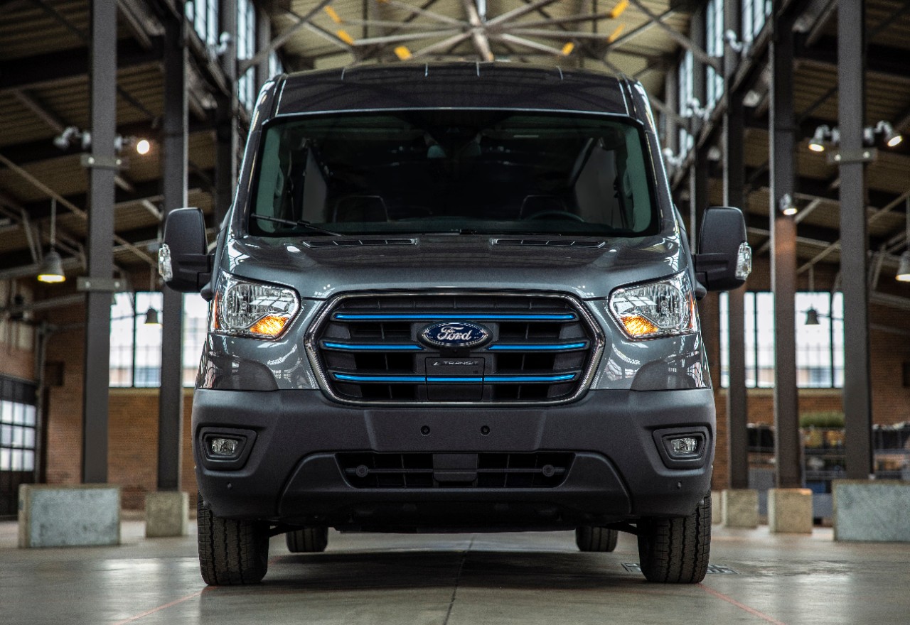 2023 Ford E-Transit Front