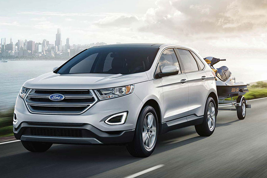 2019 Ford Edge on the Road