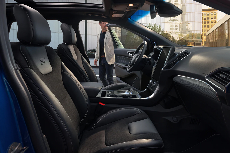 2022 Ford Edge Interior