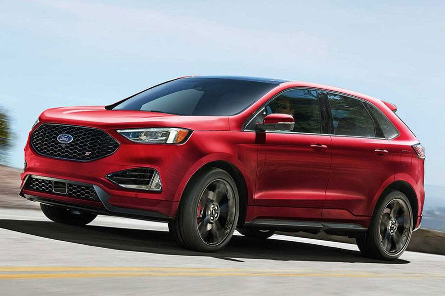 2019 Ford Edge ST on the Road