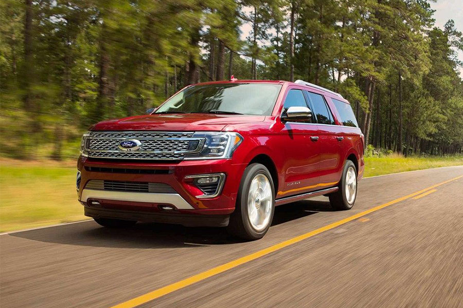 2019 Ford Expedition on the Road