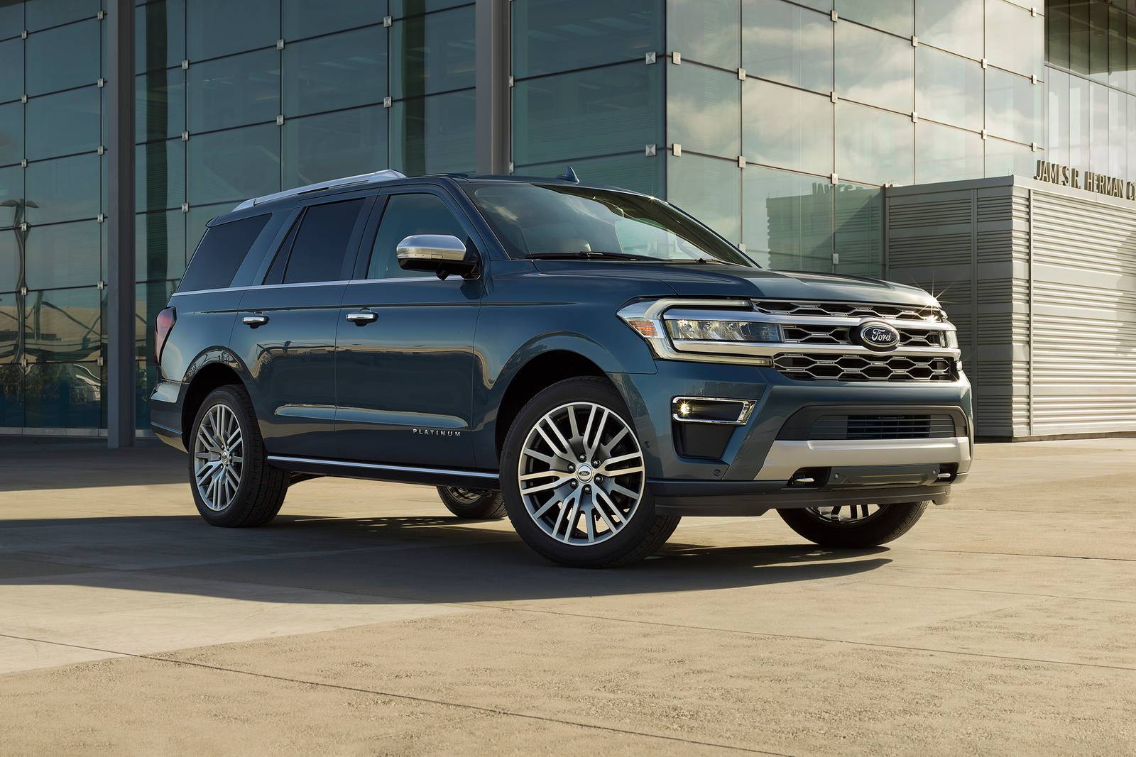 New 2023 Ford Expedition in Fayetteville, NC