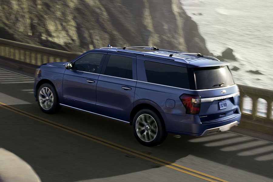 2019 Ford Expedition Max on the Road