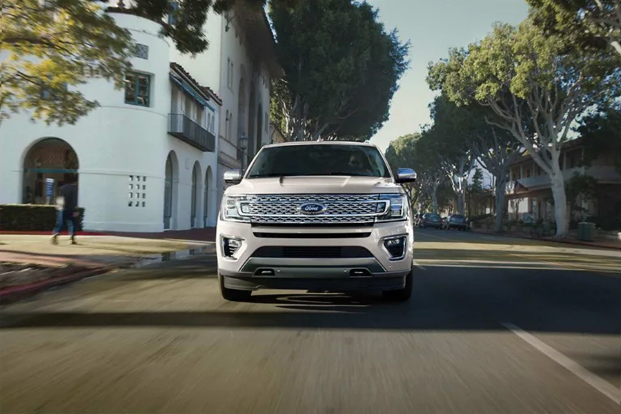 2021 Ford Expedition Max On The Road