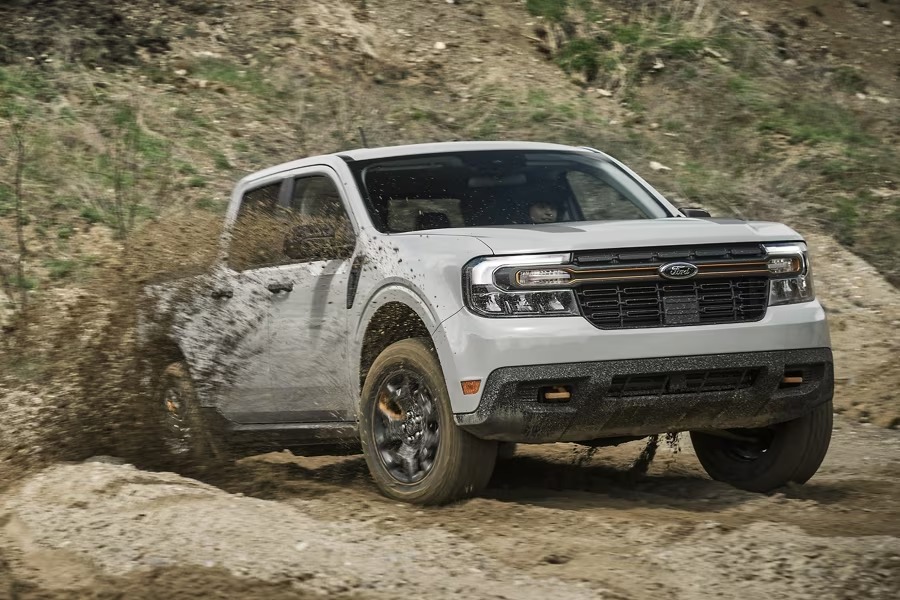 2024 Ford Maverick XLT Off-Roading