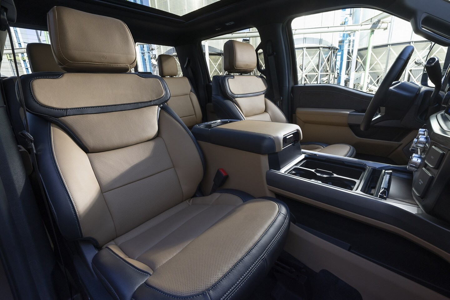 2024 Ford Super Duty XLT Interior