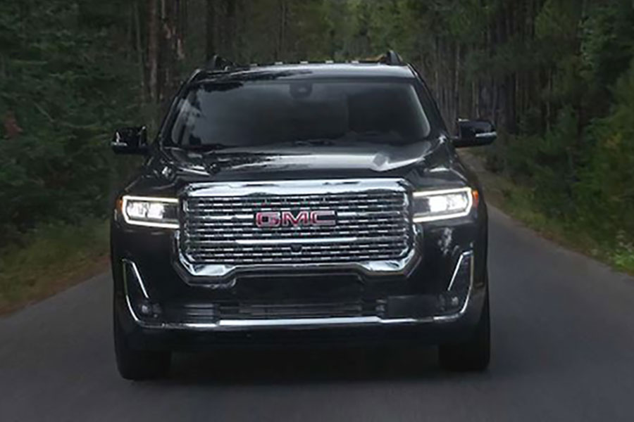 2020 GMC Acadia on the Road