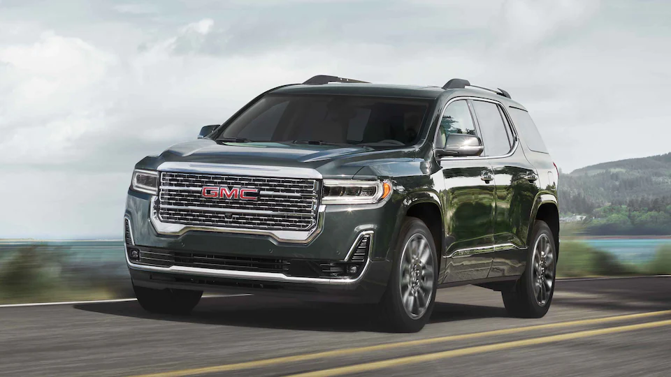 2022 GMC Acadia On The Road