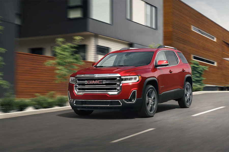 2022 GMC Acadia on the Road