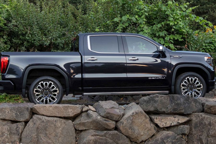 2023 GMC Sierra 1500 Denali Ultimate Passenger Side