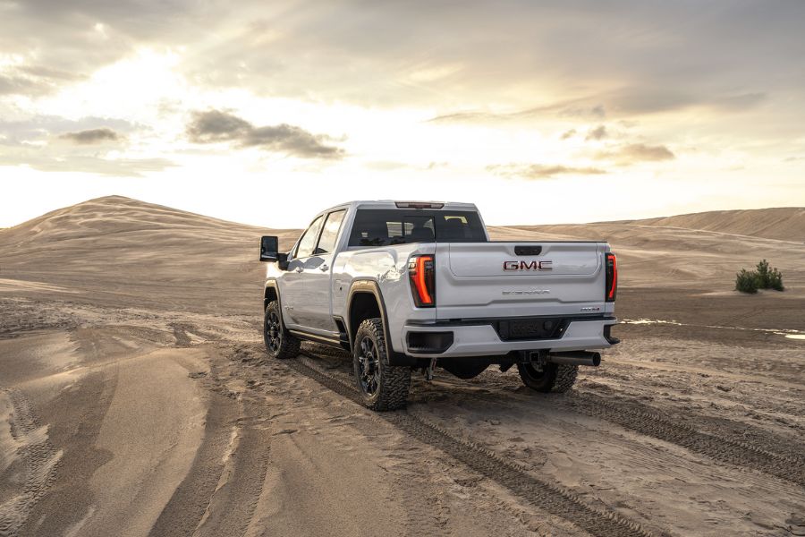 2024 GMC Sierra 2500 AT4X