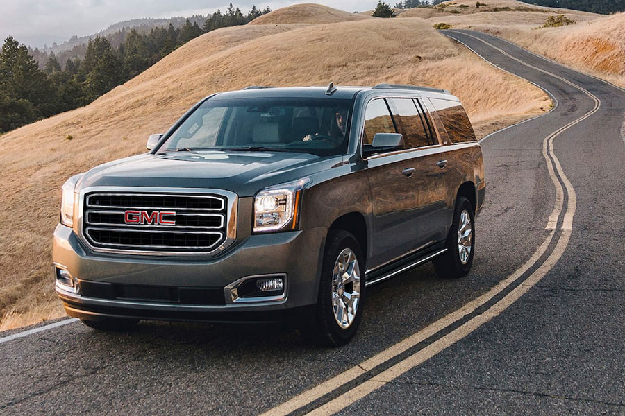 2020 GMC Yukon on the Road