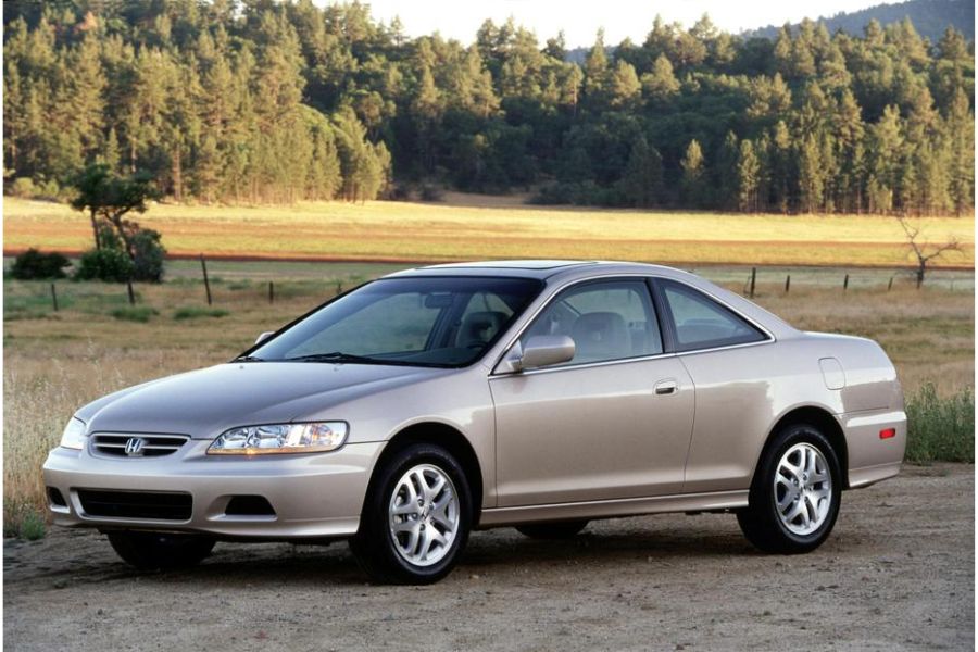 2001 Honda Accord EX on the road