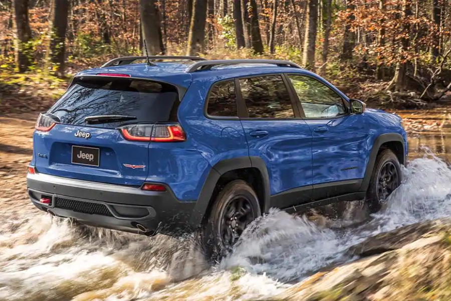 2021 Jeep Cherokee Off Roading