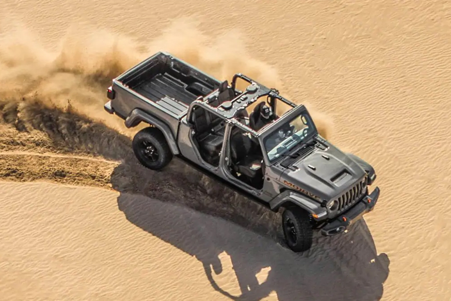 2021 Jeep Gladiator Off Roading