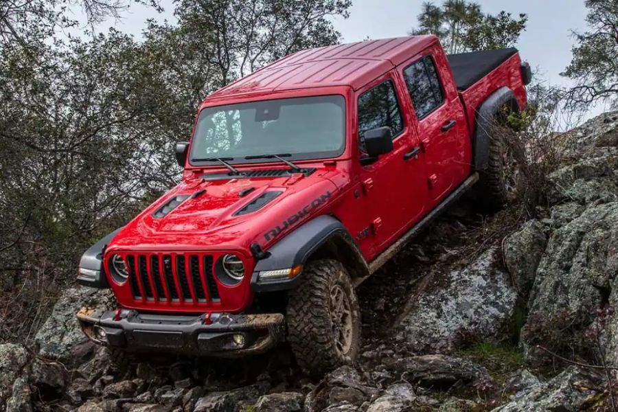 2022 Jeep Gladiator off roading