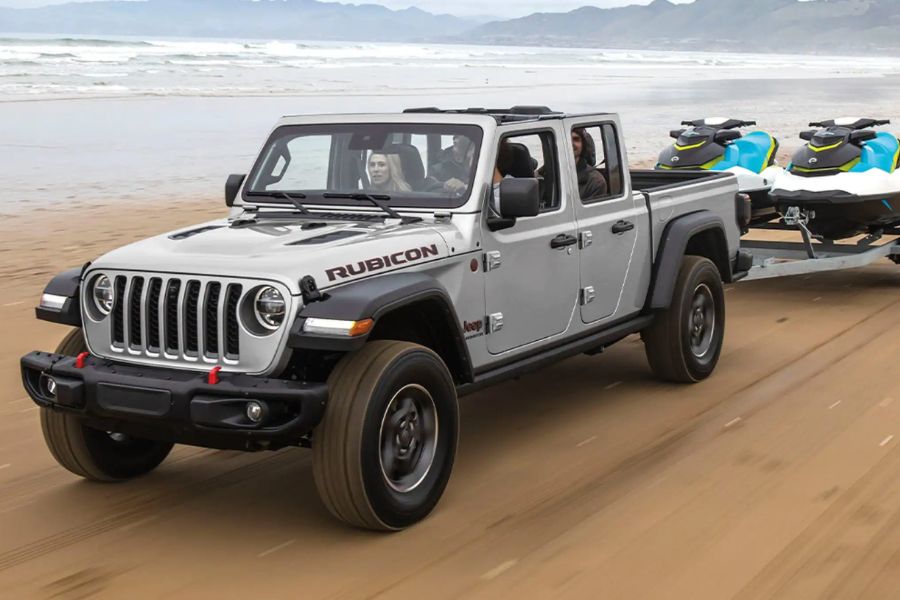 2022 Jeep Gladiator Towing Jet Skis