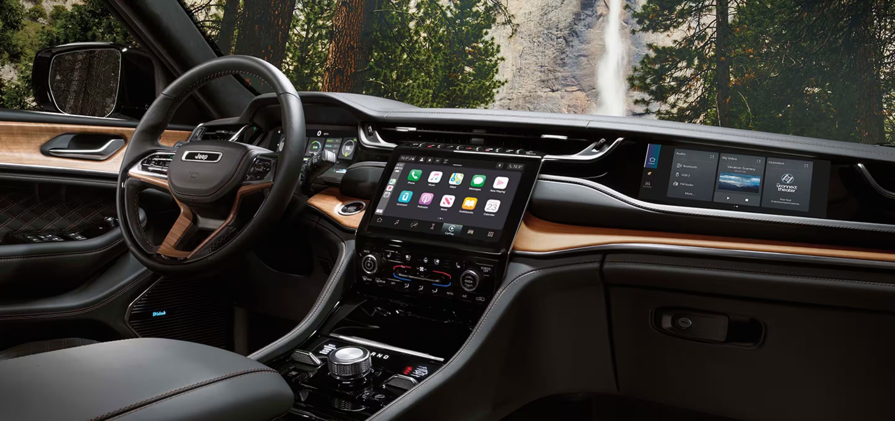 2024 Jeep Grand Cherokee Interior