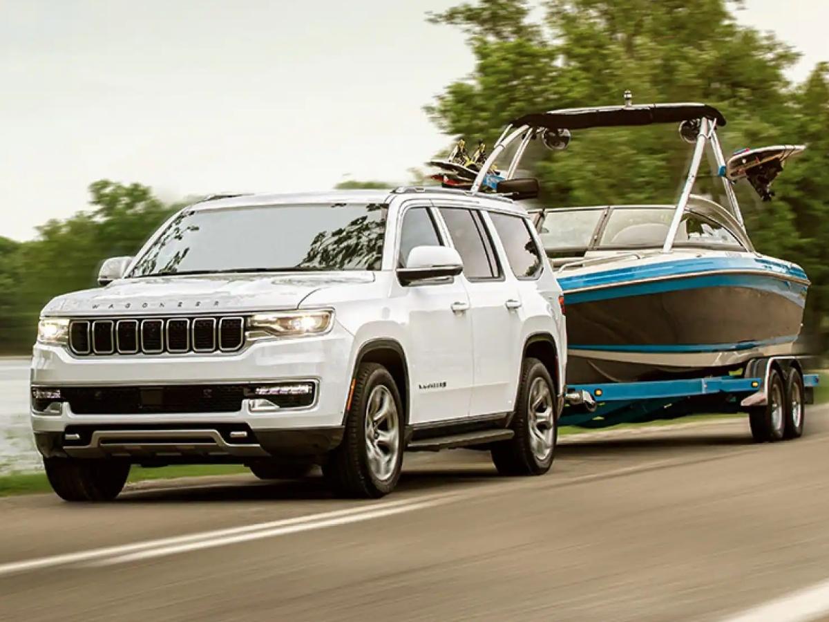 2022 Jeep Wagoneer Towing