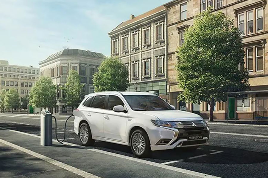 2020 Mitsubishi Outlander PHEV Plug-In