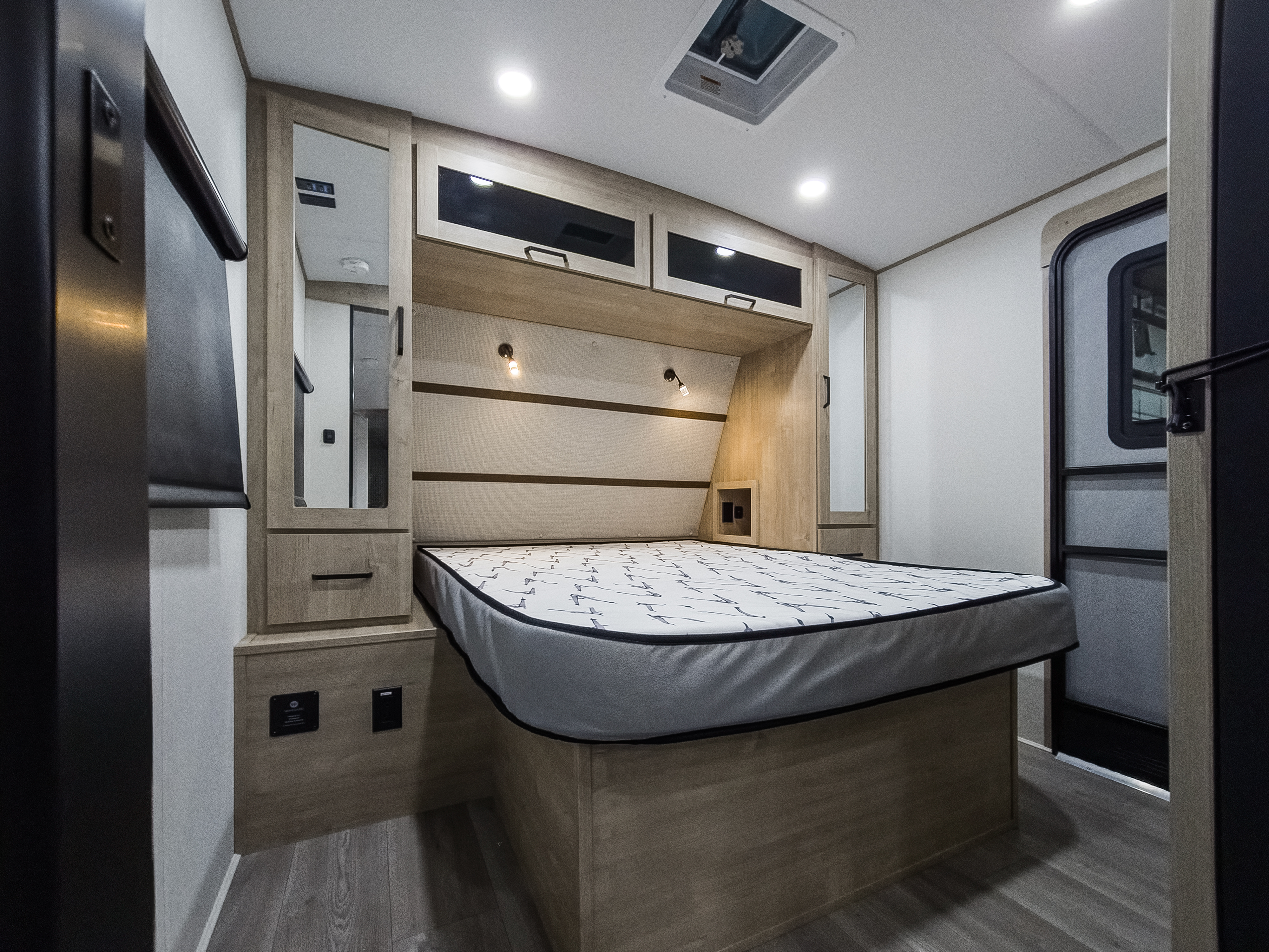 Grand Design Imagine Bedroom