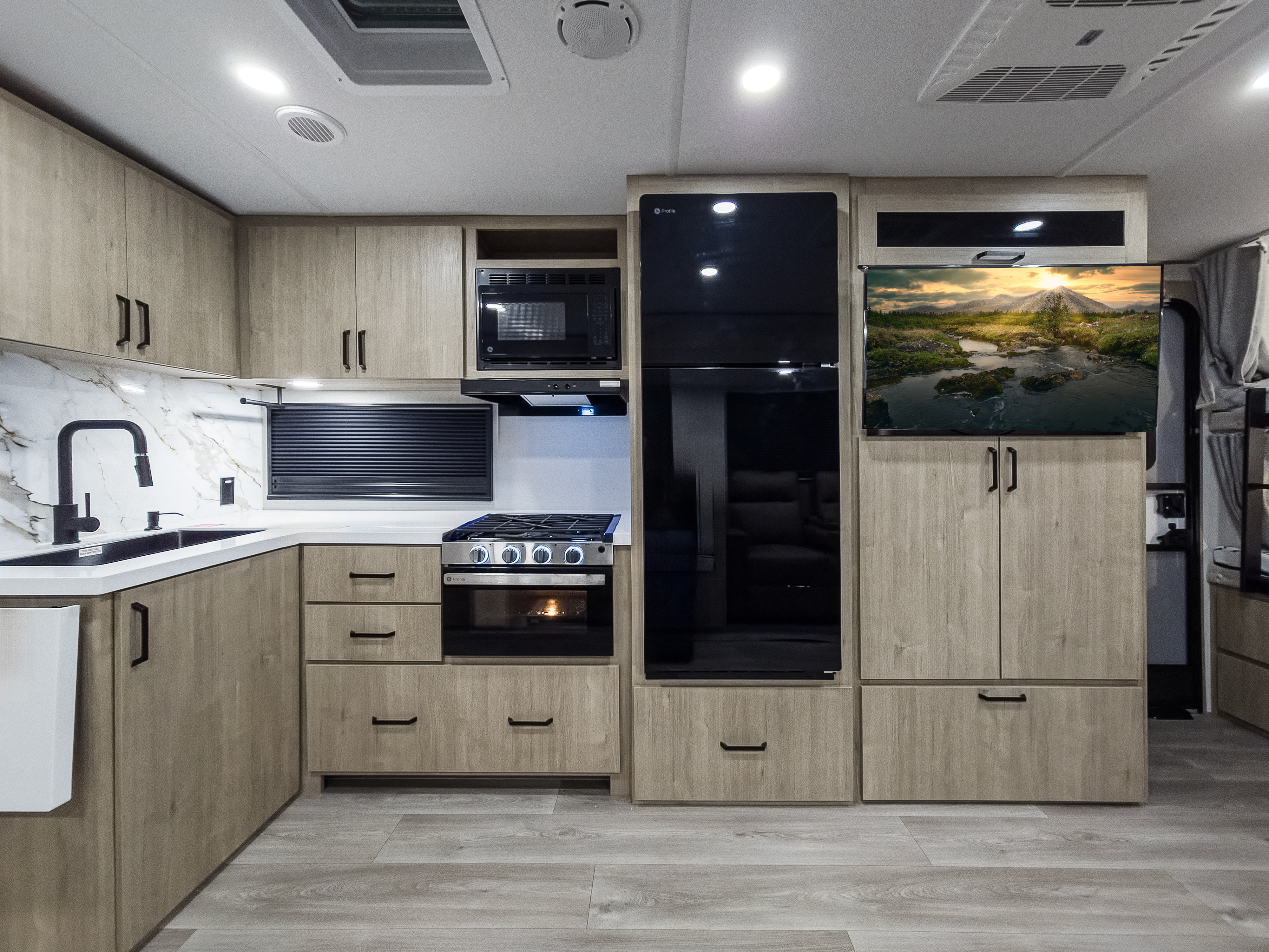 Grand Design Imagine Kitchen