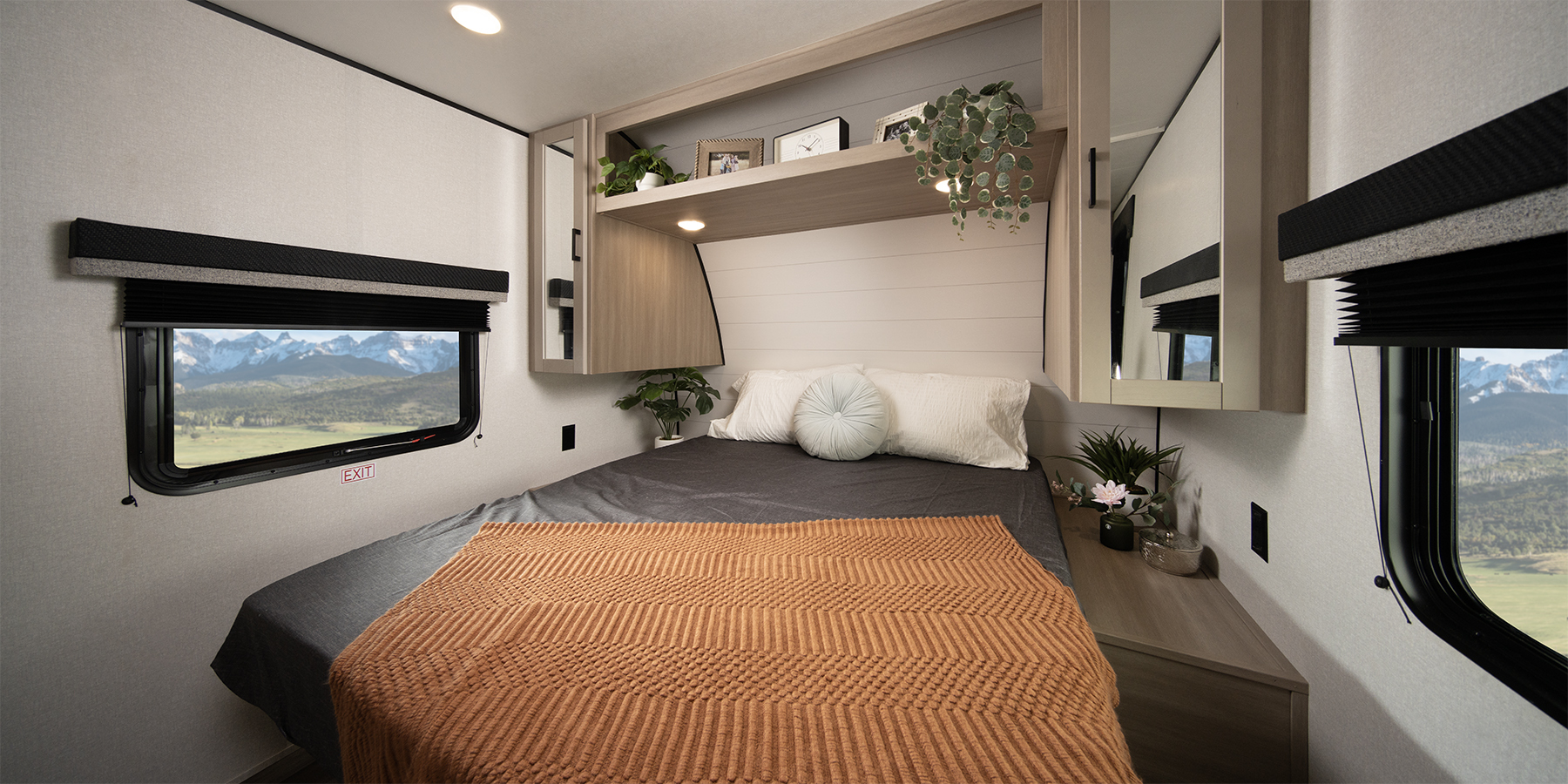 Elevate Travel with Highland Ridge Luxury