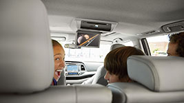 2017 Toyota Highlander Rear-Seat Entertainment