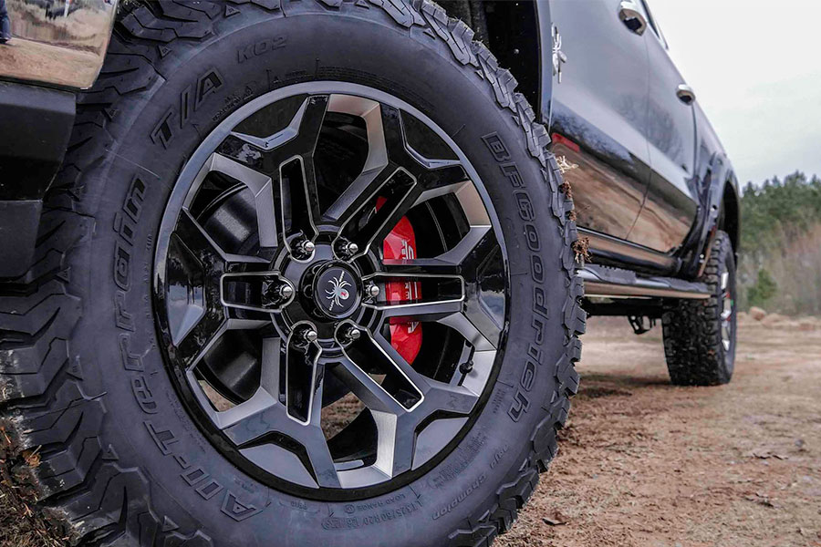 lifted trucks with rims