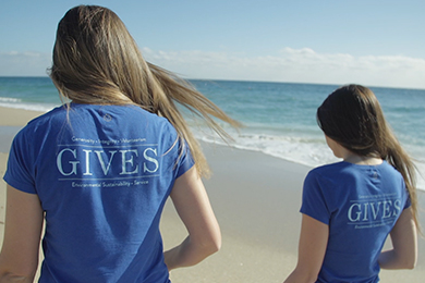 Social Impact at The Breakers: Team Members volunteer at a beach clean up