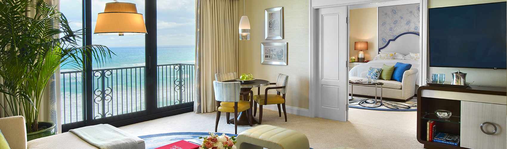 Premium Atlantic Suite with Oceanfront View Living Room