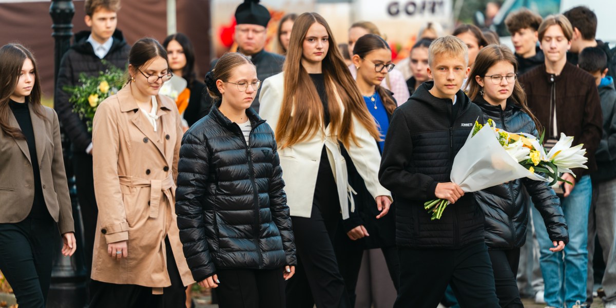 Siedlce upamiętniły wybór Jana Pawła II. Pod pomnikiem odbyły się uroczystości